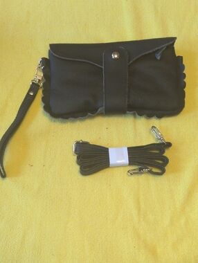 Black Women's Scalloped Leather Wristlet Crossbody Bag